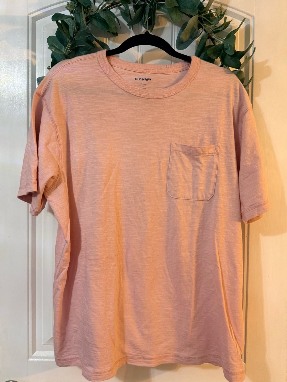 💫4/$25 • Old Navy Men’s Pink Pocket Soft Washed T-Shirt